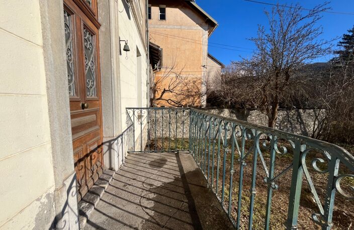 Vente maison 6 pièces 201 m² Barcelonnette (04400) — photo 3