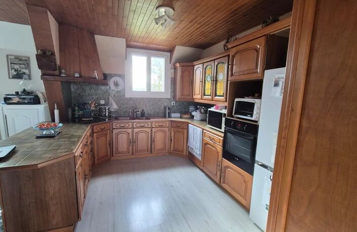 Bâtiment de 185 m² à Gournay-en-Bray, 3 pièces — photo 4