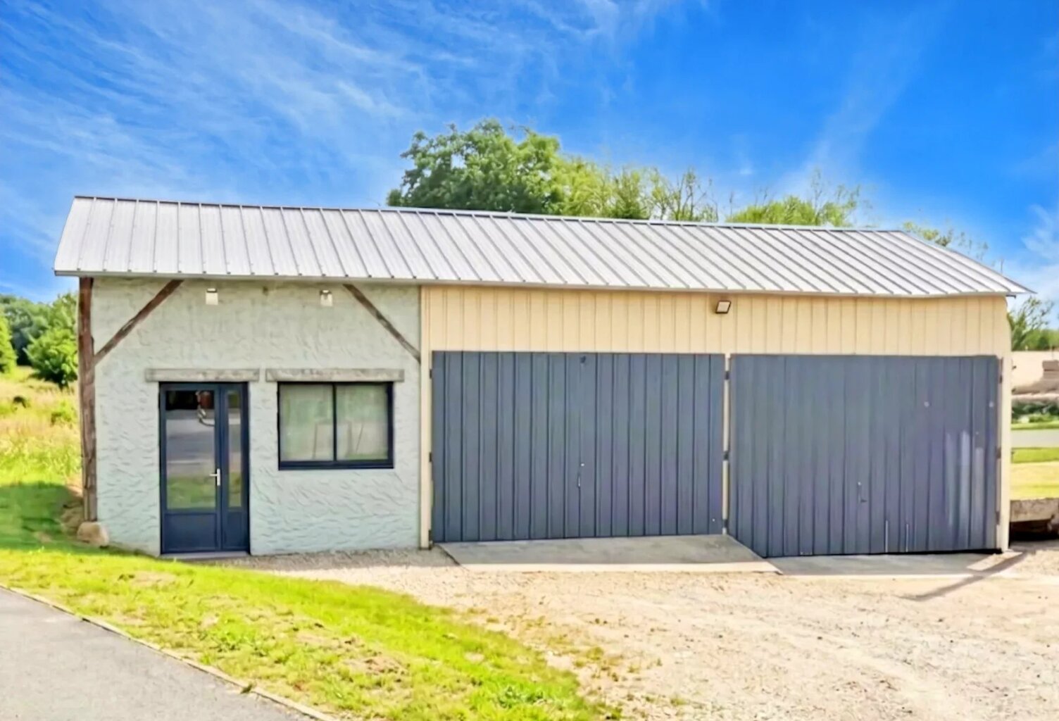 Hangar spacieux de 230 m² à Cuy-Saint-Fiacre — photo 1