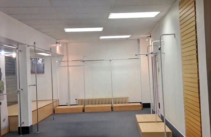 Local commercial avec logement à Gournay-en-Bray — photo 3