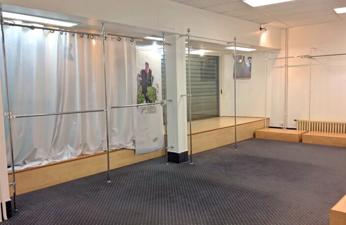 Local commercial avec logement à Gournay-en-Bray — photo 4