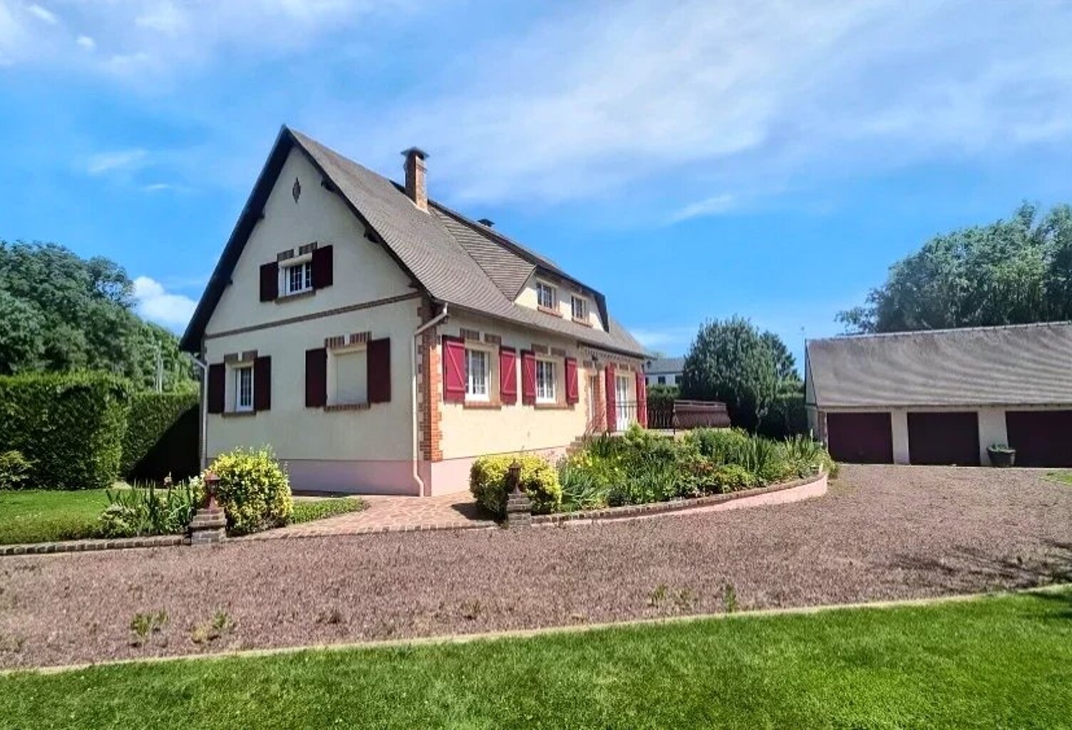 Grande maison familiale de 174 m² à Cuy-Saint-Fiacre — photo 1