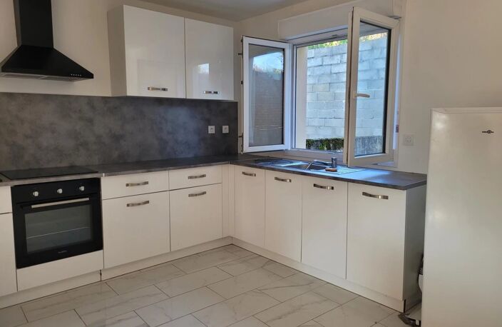 Vente maison 6 pièces 99 m² Saint-Germer-de-Fly (60850) — photo 2