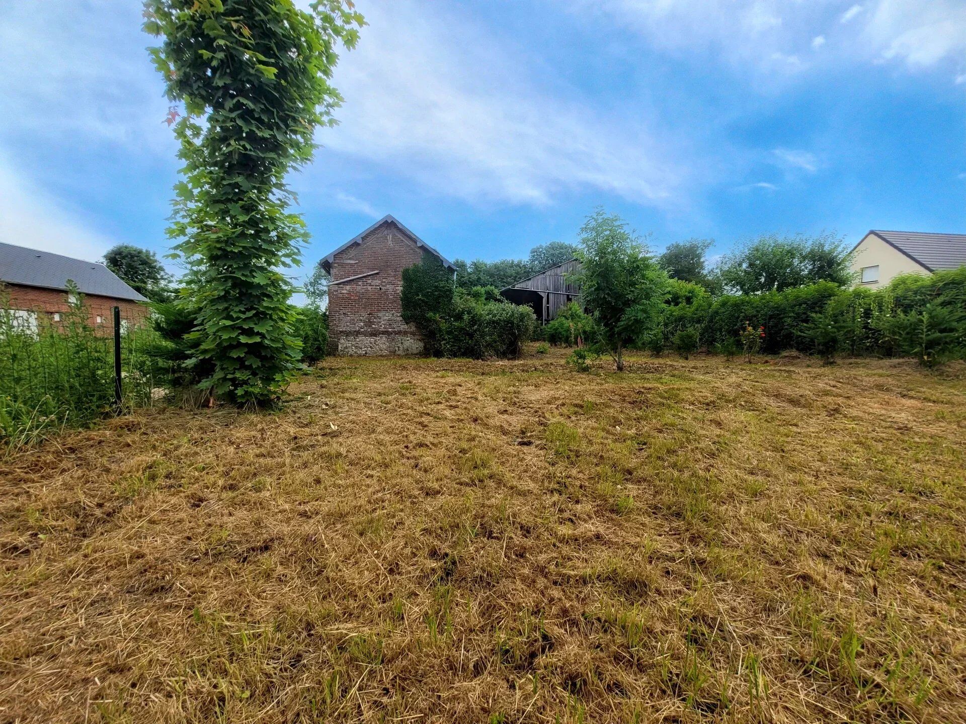 Terrain 1057 m² · à Bosc-Hyons · 67 500 €