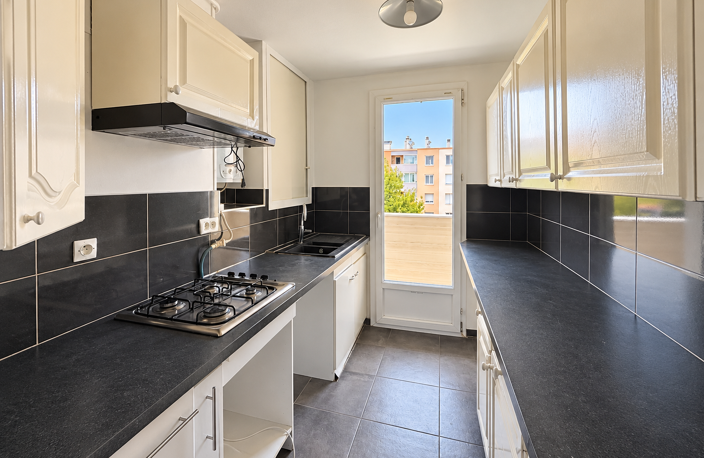 Appartement 4 pièces de 68.71 m2 situé à 500m des plages — photo 4