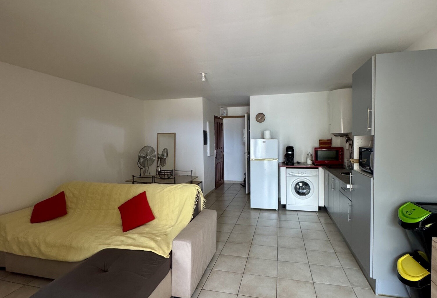 T1 BIS 39 m2 avec varangue proche centre ville — photo 1