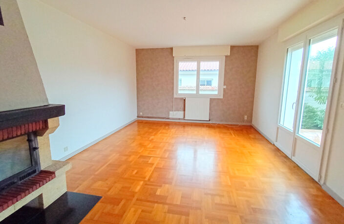 MAISON PLAIN-PIED À VENDRE À SAINT-JUST-SAINT-RAMBERT 3 CHAM — photo 3