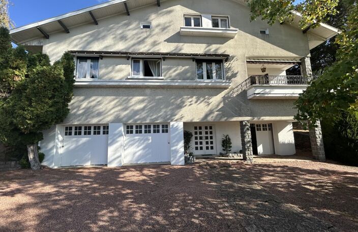 Vente maison 8 pièces 223 m² Thizy-les-Bourgs (69240) — photo 5