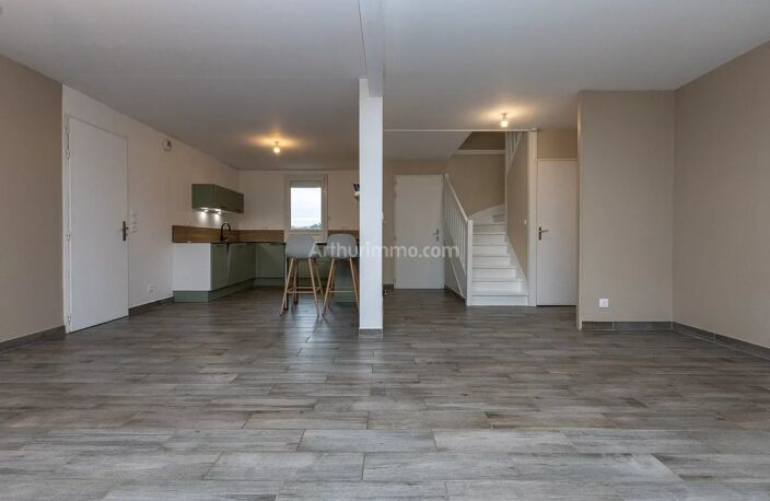 Maison ossature bois 4 chambres avec terrain, garage et dépendances — photo 4