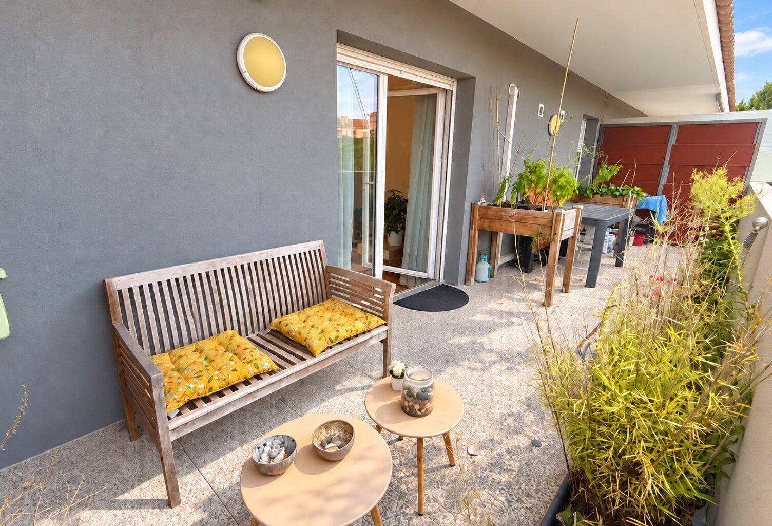 Appartement T3 avec terrasse et garage   Martigues Jonquière — photo 1