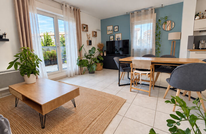 Appartement T3 avec terrasse et garage   Martigues Jonquière — photo 3