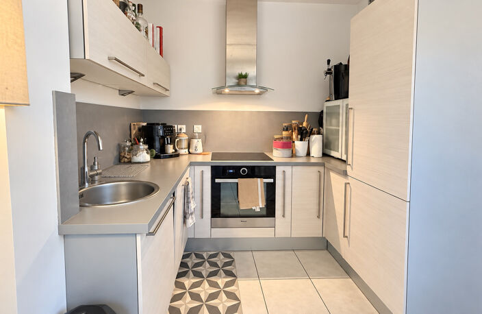 Appartement T3 avec terrasse et garage   Martigues Jonquière — photo 4