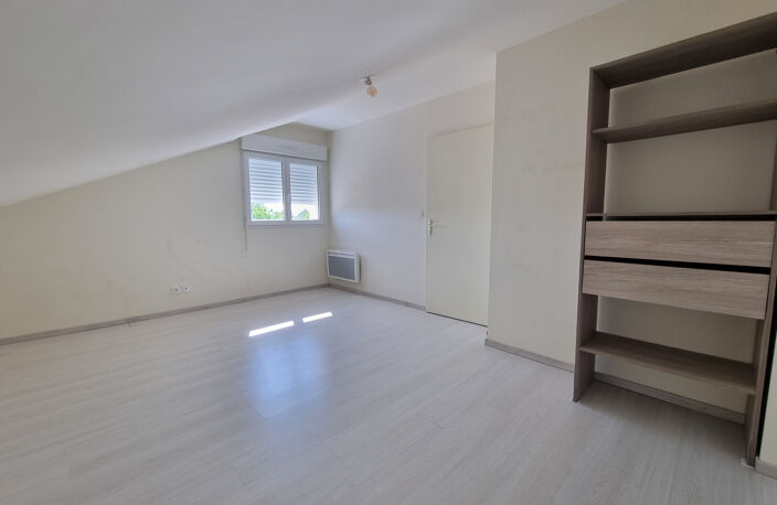Appartement T5 en duplex avec terrasse et jardin — photo 4