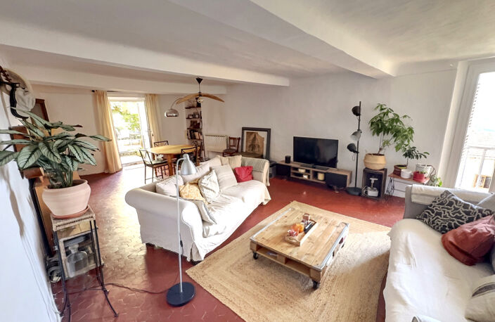 Dans maison de village en copropriété - Logement 5 pièces av — photo 3