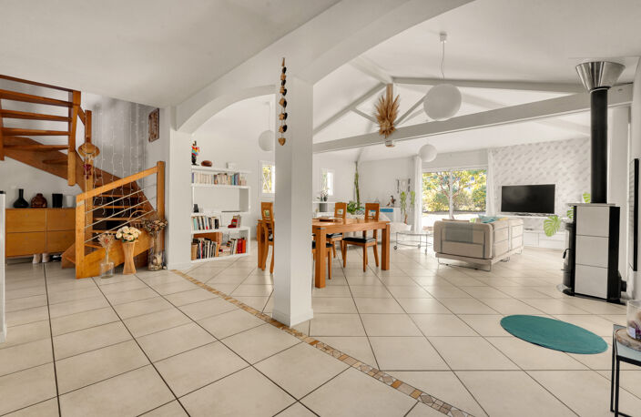 MAISON T5 de 183 m2 sur un terrain de 2 500 m2 — photo 4