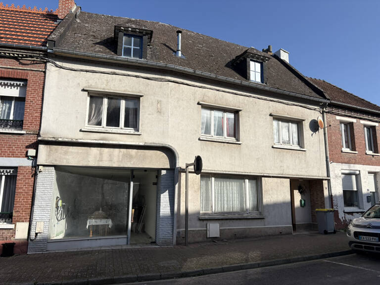 NOUVEAUTE - MAISON AVEC COMMERCE SUR AUXI LE CHATEAU — photo 1