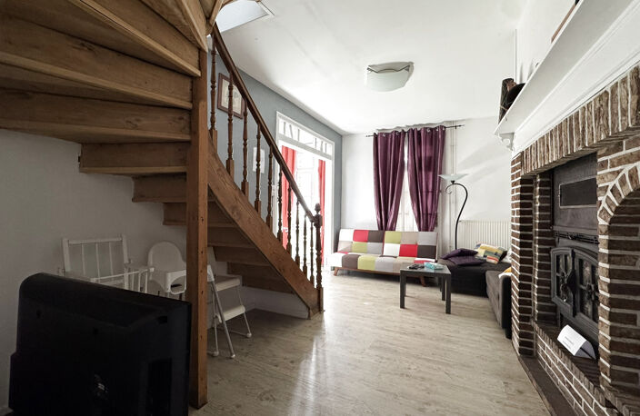NOUVEAUTE : MAISON AVEC ENTREE SOUS PORCHE A 17 KM DE SAINT — photo 3