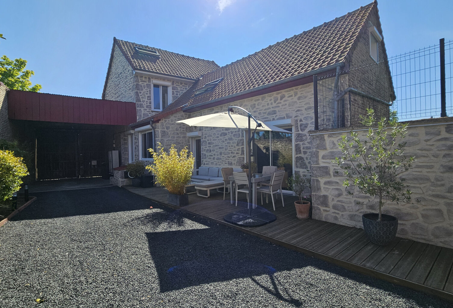NOUVEAUTE : MAISON DE VILLE SUR HALLENCOURT — photo 1