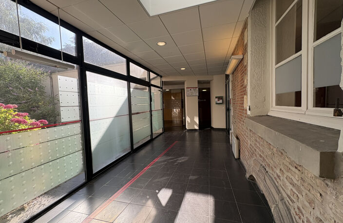 Nouveauté   Immeuble mixte à fort potentiel en plein coeur d' — photo 2