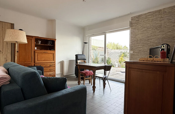 NOUVEAUTÉ : BELLE BÂTISSE AVEC POSSIBILITÉ DE 2 LOGEMENTS + — photo 2