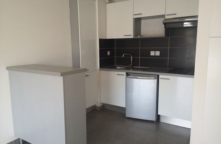 Location appartement 2 pièces 42 m² à Toulouse (31200) — photo 3