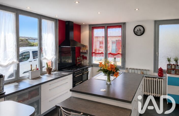 Vente Maison/villa 9 pièces — photo 3