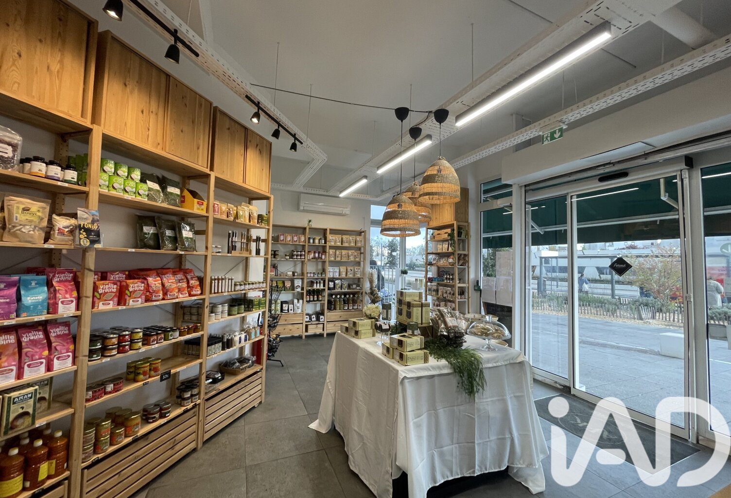 Vente Local commercial 72 m&sup2; — photo 1