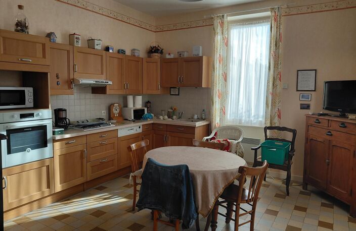 Vente maison 4 pièces 77 m² Pouilly-sous-Charlieu (42720) — photo 3
