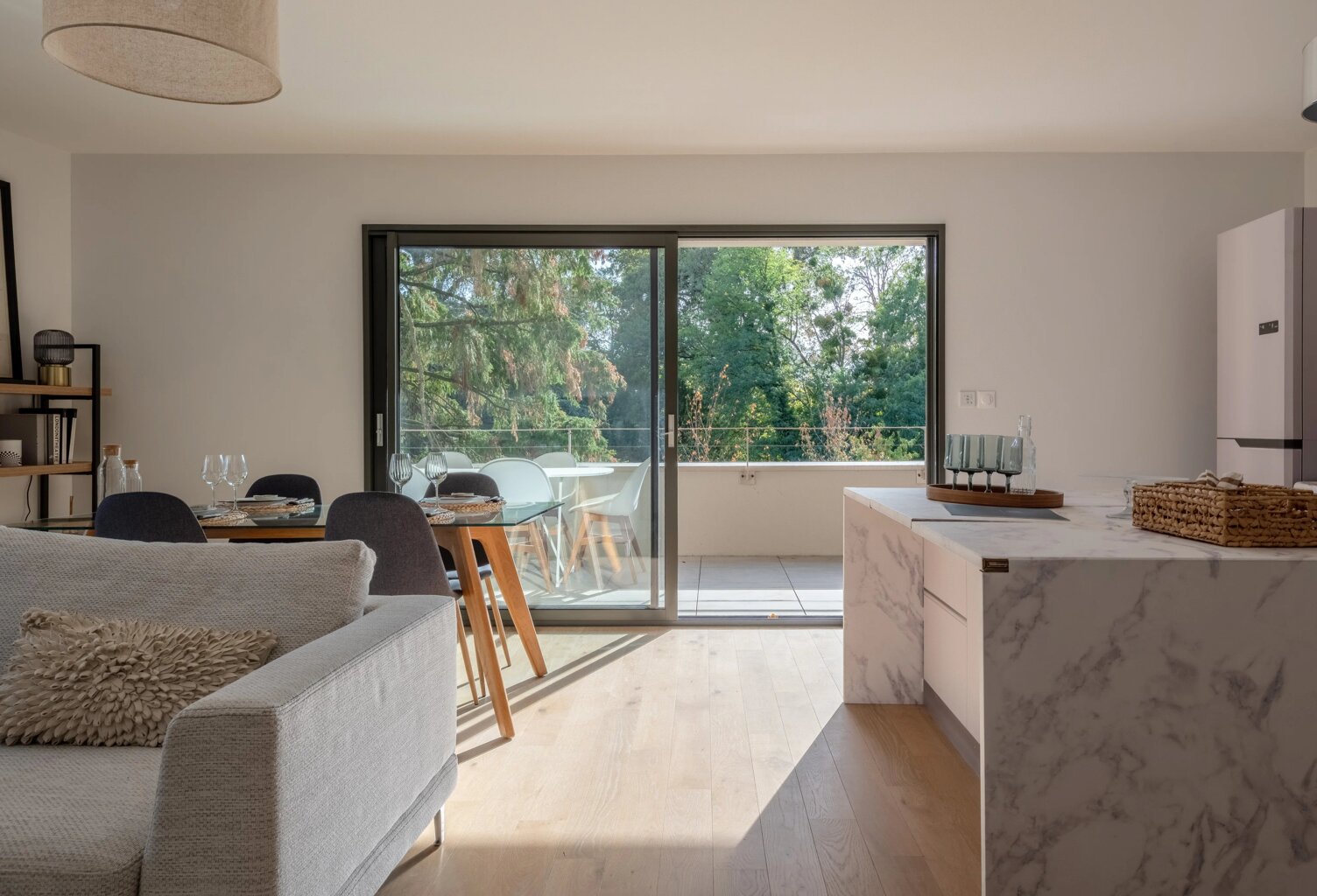 Écully – Domaine Virescens – Appartement T4 - balcon — photo 1