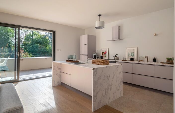 Écully – Domaine Virescens – Appartement T4 - balcon — photo 2
