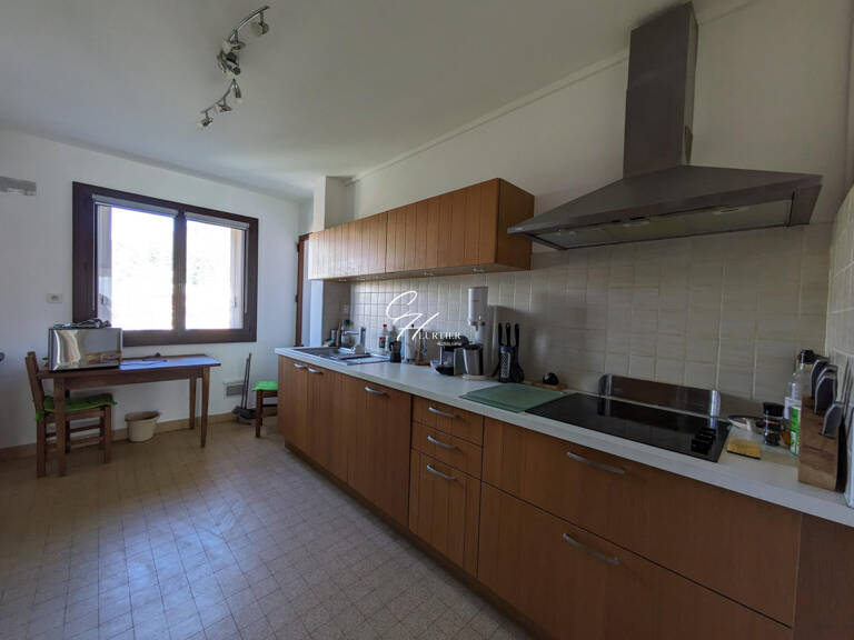 VOIRON - APPARTEMENT T5 - MEUBLE — photo 1