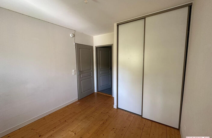 Appartement à louer POITIERS — photo 2