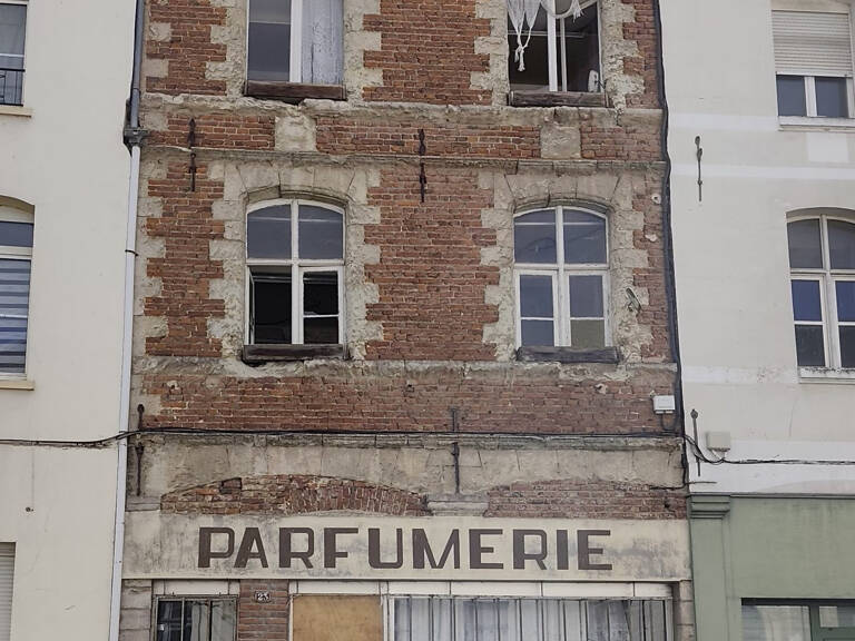 Immeuble de caractère à fort potentiel — photo 1