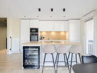 Appartement contemporain avec extérieur et garage — photo 3
