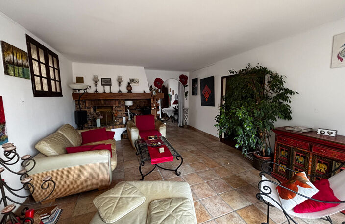 Au coeur du bourg historique, maison de 106 m² avec garage et cour privative — photo 5