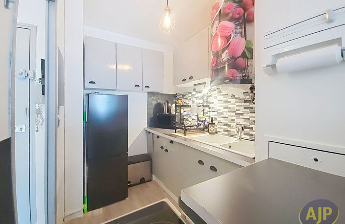 Bordeaux St Augustin-T2 40m²-Balcon-Ascenseur — photo 3