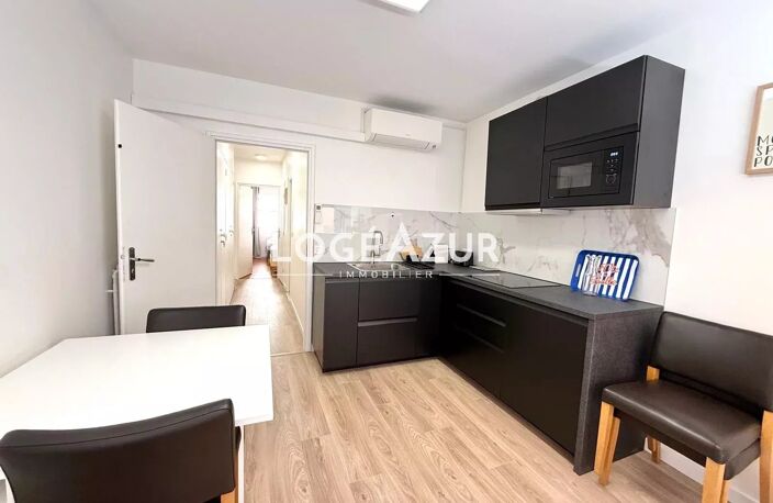 LOCATION MEUBLÉE APPARTEMENT ANTIBES CENTRE VILLE 2 CHAMBRES — photo 2