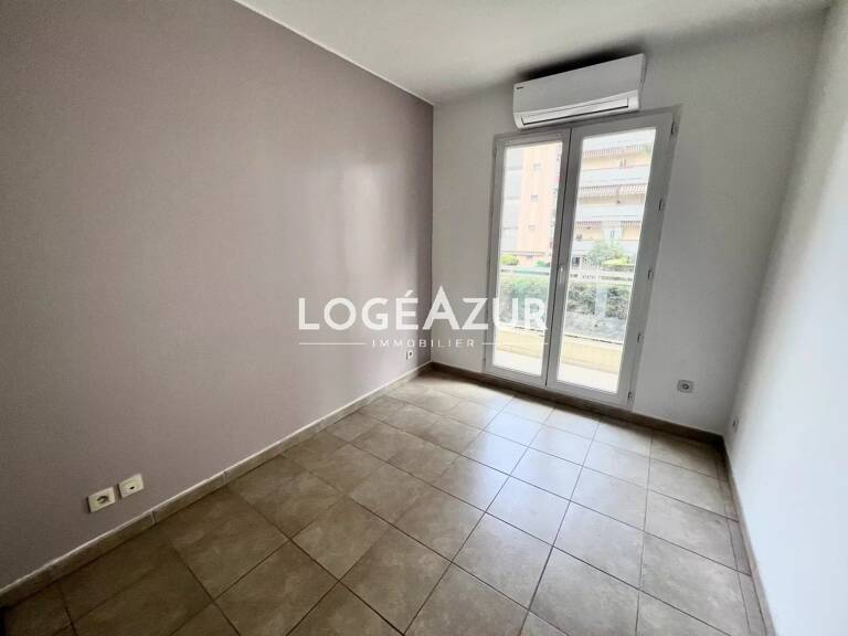 VENTE APPARTEMENT  ANTIBES - 2 CHAMBRES - GARAGE — photo 1