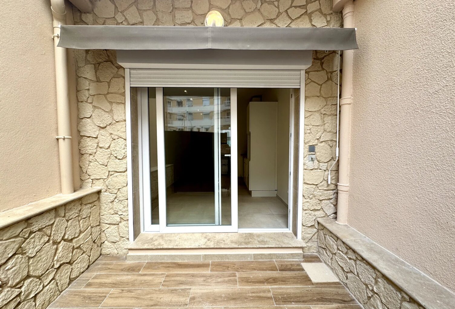 2PIÈCES - RÉNOVÉ - TERRASSE - CALME — photo 1