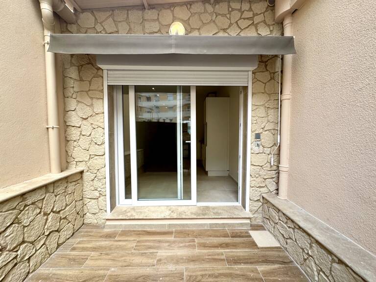2PIÈCES - RÉNOVÉ - TERRASSE - CALME — photo 1