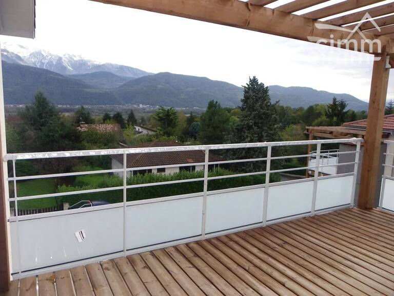 LOCATION GRESIVAUDAN SAINT-ISMIER : APPARTEMENT T3  AVEC TERRASS — photo 1