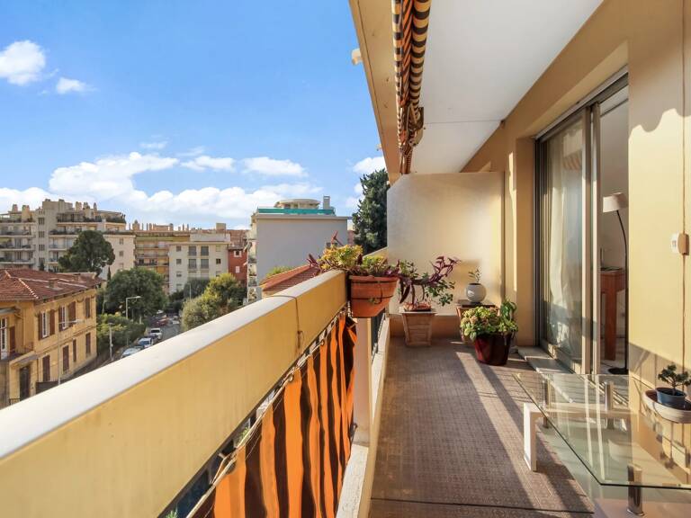 Nice Baumettes - Grand studio avec terrasse — photo 1