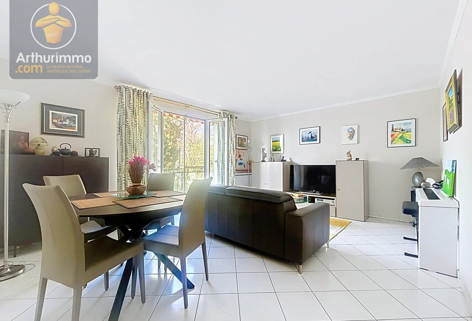 APPARTEMENT 3 PIECES AVEC BALCON ET BOX CENTRE-VILLE DE YERRES — photo 1