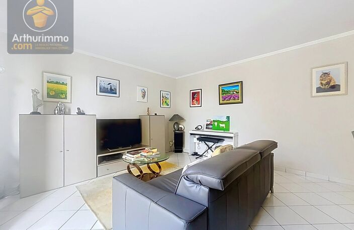 APPARTEMENT 3 PIECES AVEC BALCON ET BOX CENTRE-VILLE DE YERRES — photo 3
