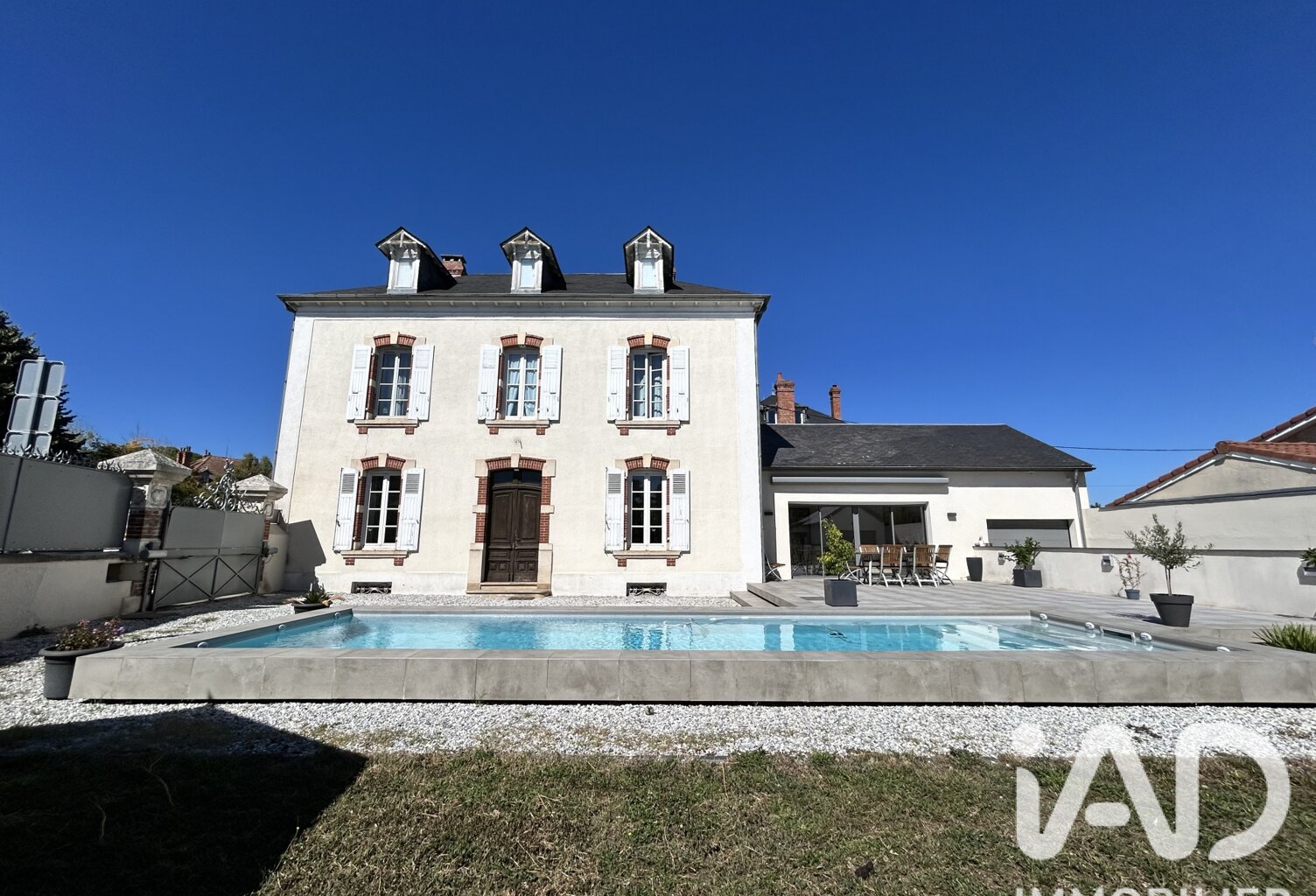 Vente Maison/villa 10 pièces — photo 1