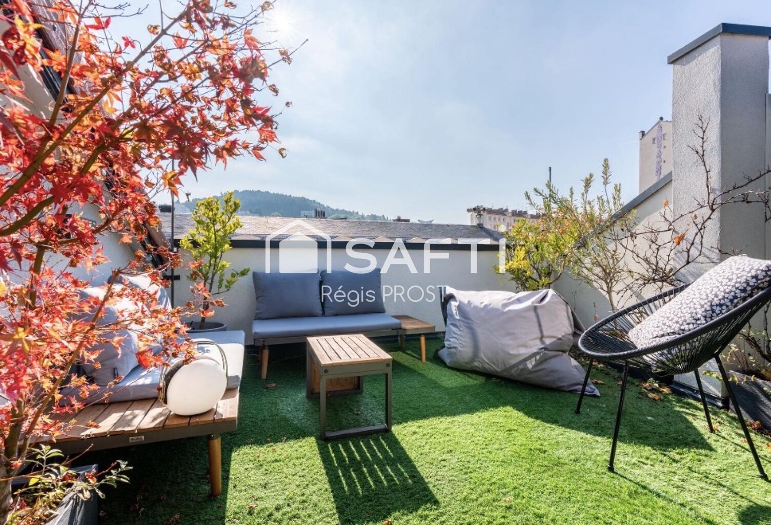 LOFT D'EXCEPTION EN DERNIER ÉTAGE AVEC TERRASSE TROPÉZIENNE — photo 1