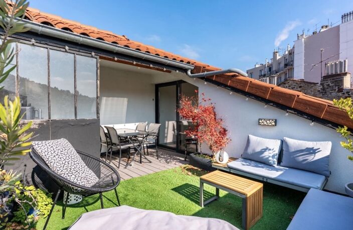 LOFT D'EXCEPTION EN DERNIER ÉTAGE AVEC TERRASSE TROPÉZIENNE — photo 3