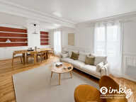 Paris 9e - 51 m² de caractère, parquet et cheminée — photo 3