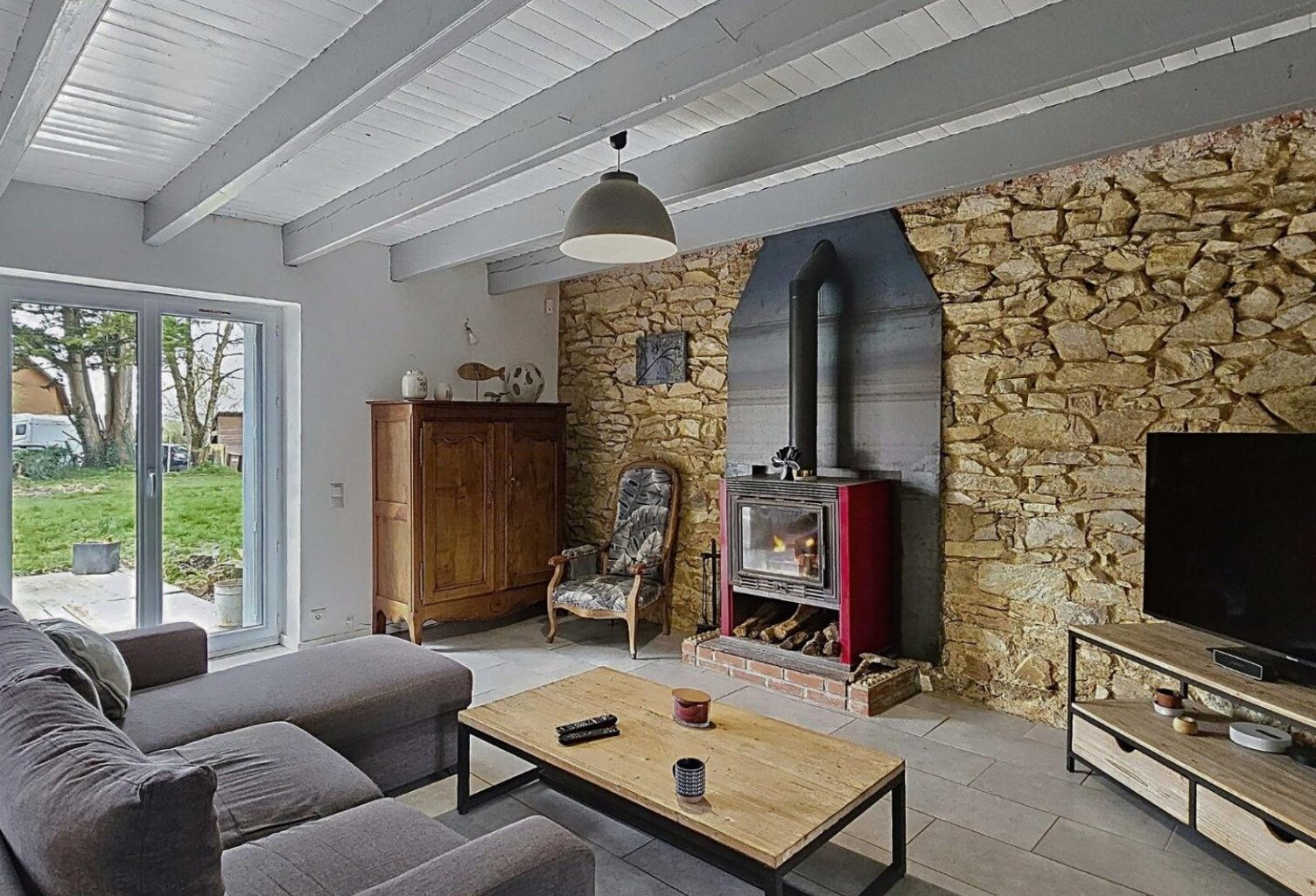 Maison avec du cachet et vue dégagée sur la campagne — photo 1