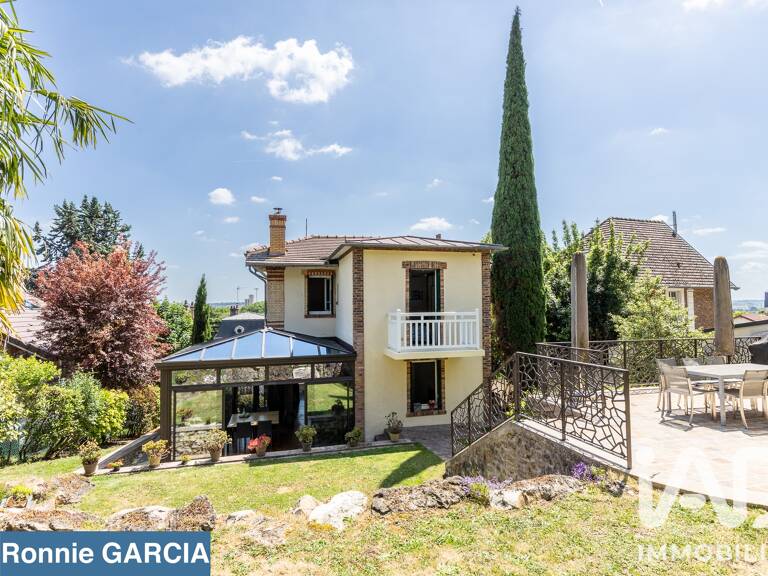 Location Maison traditionnelle 6 pièces — photo 1